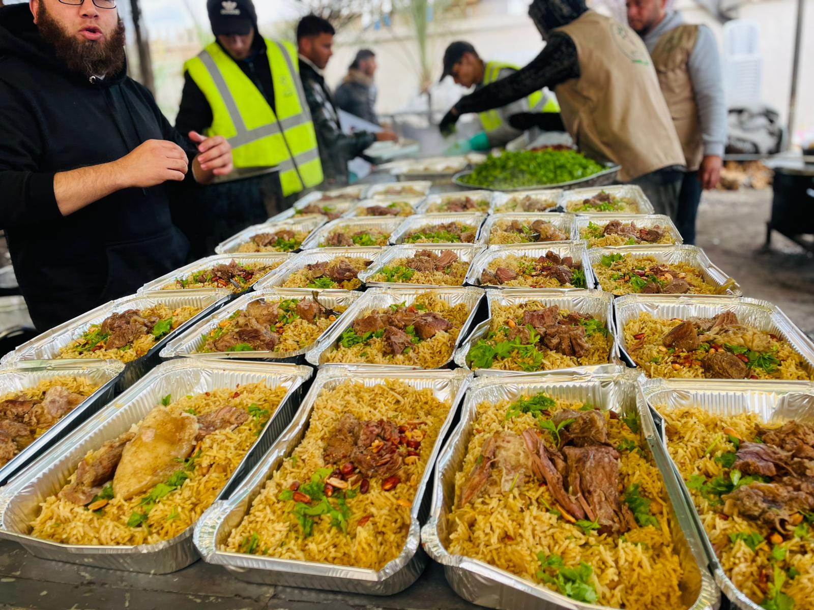 وجبات ساخنة