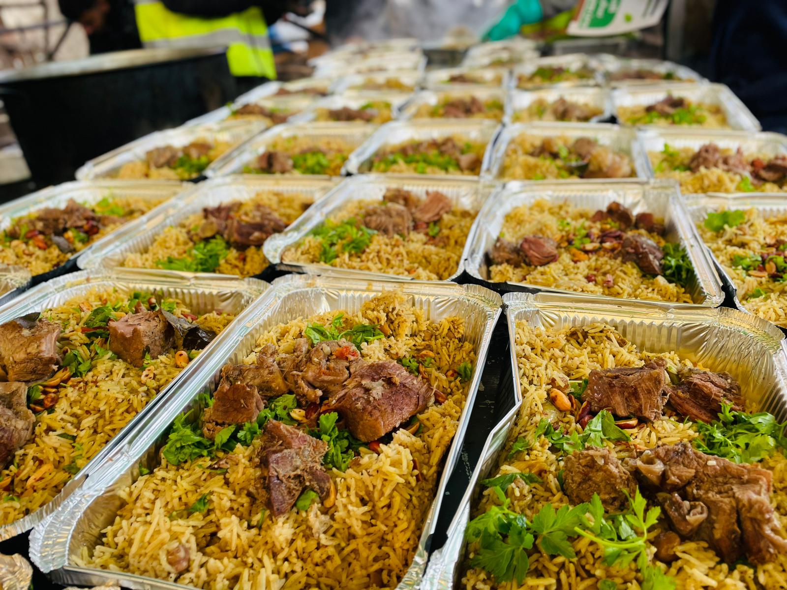 وجبات ساخنة