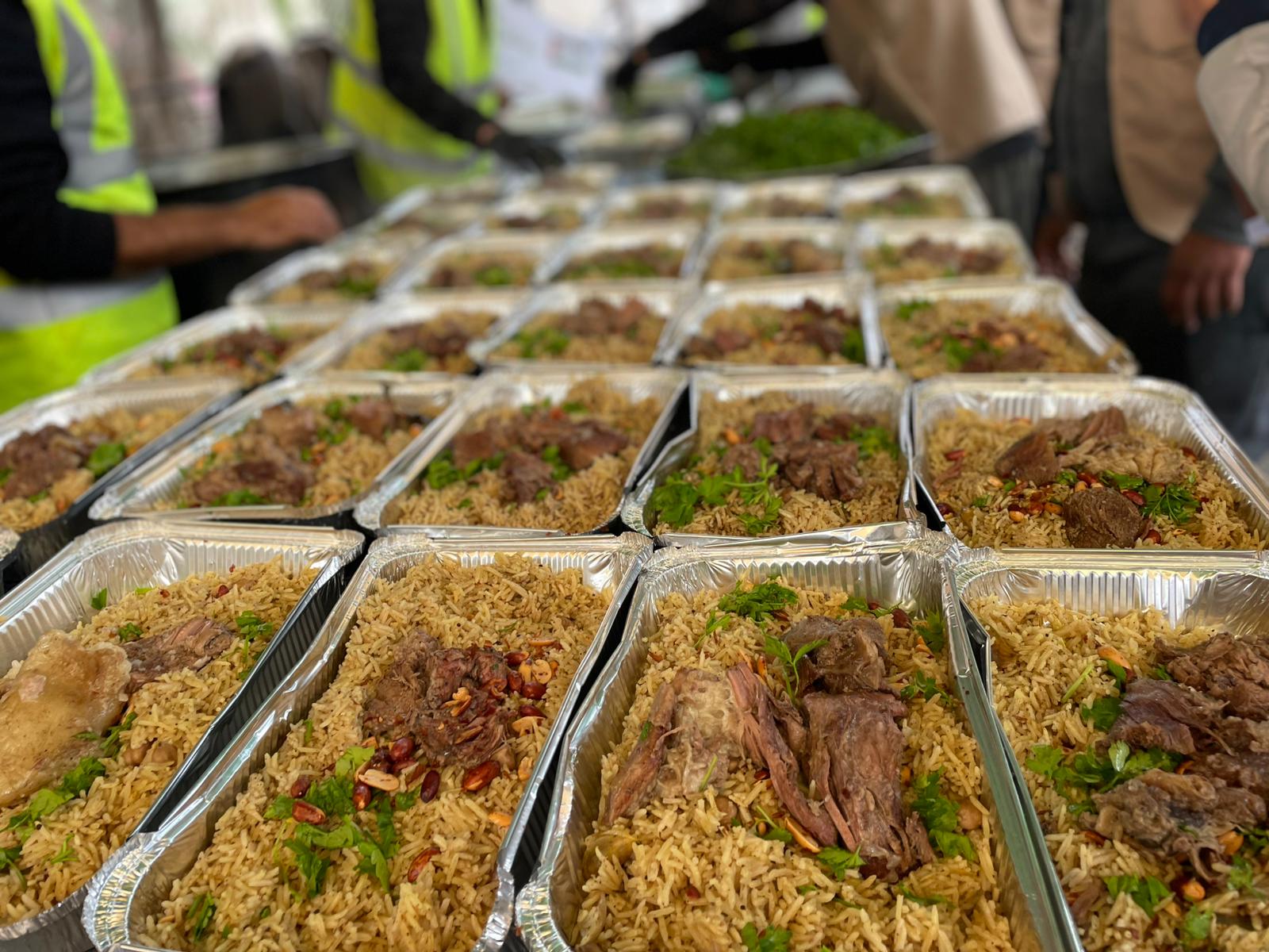 وجبات ساخنة